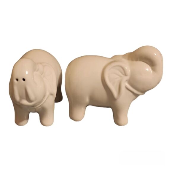 Salt & Pepper Shakers - Picture 2 of 5